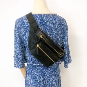 TORY BURCH 82508 Nylon Belt Bag IN BLACK